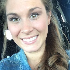 Meet your Posher, Breanne